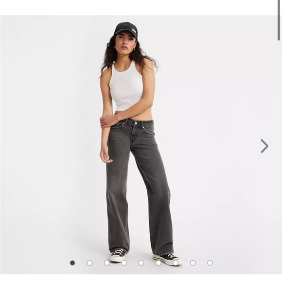 Levi’s low loose jeans in black size 24 - Picture 2 of 2